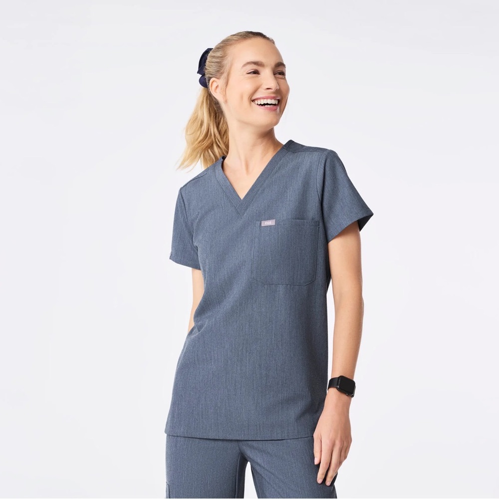 FIGS women’s Heather Denim Catarina One-Pocket Scrub Top™ - M / Heather Denim